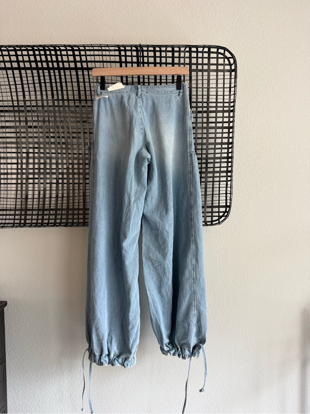 Free People Lotus Jeans - Picture 7 of 7